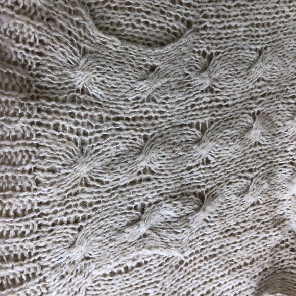 Cable Knit Crochet Sweater Hoodie Sz Medium Pullover Cabin Core Cozy Soft Pocket - Picture 6 of 11